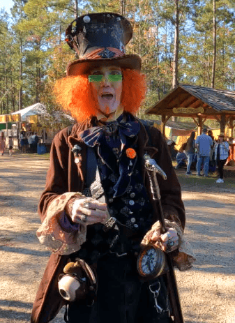 Cosplayer as the Mad Hatter.